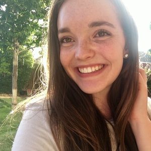 Meet your Posher, Caitlyn